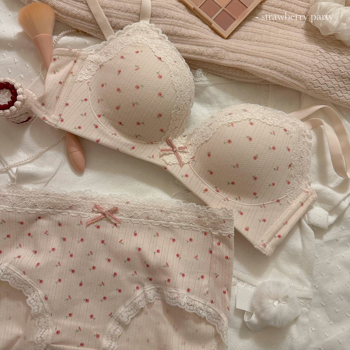 Teenage Sexy Lace Floral Bra S - Plunge Bra Push Up 评论和价格
